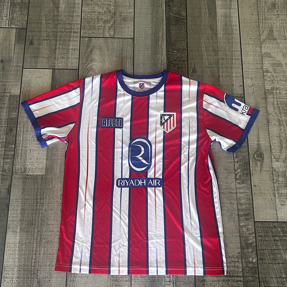 Atletico Madrid Futbol Jersey!